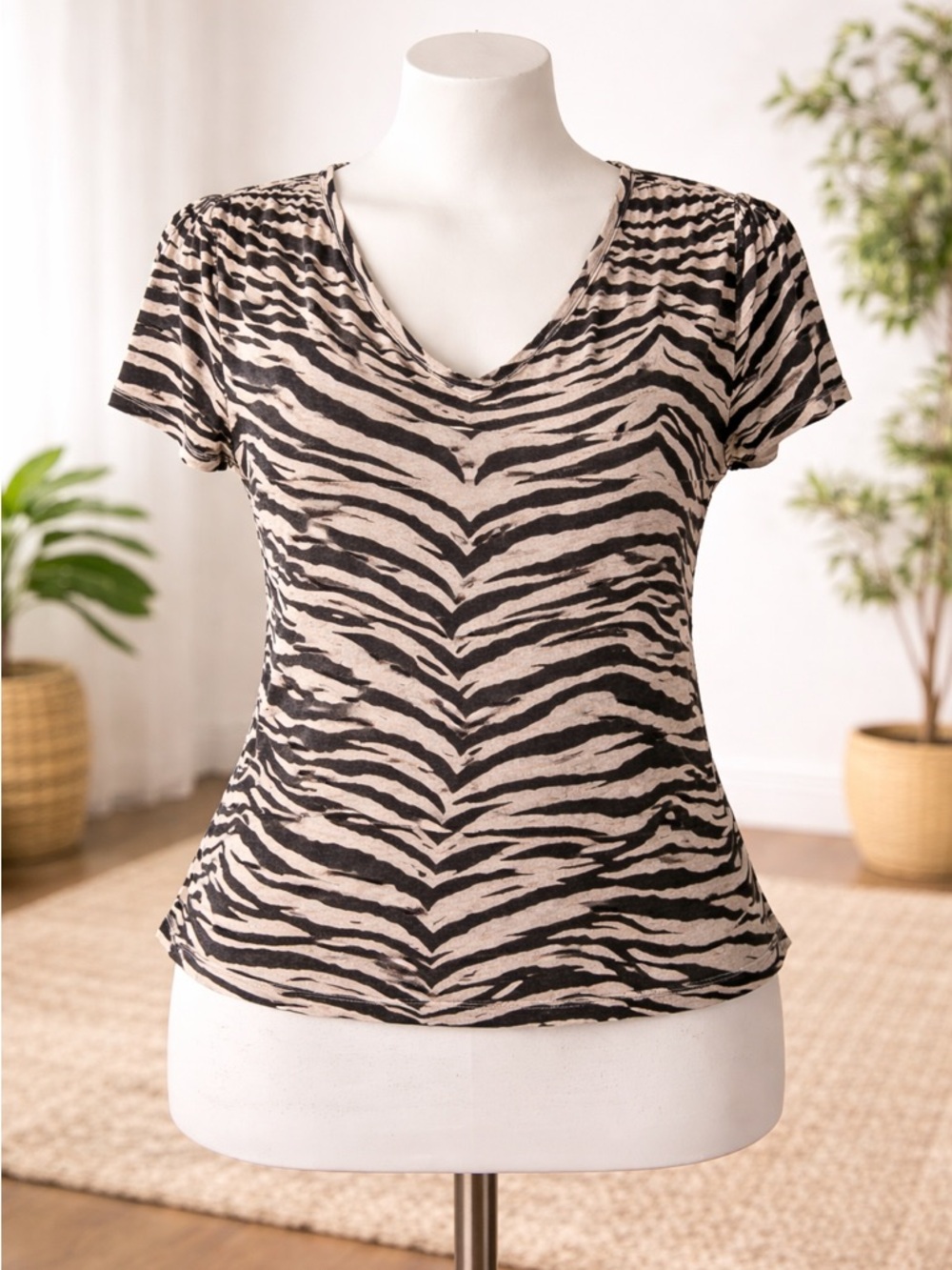 Women’s Zebra Print V-Neck Tee - Black and Cream